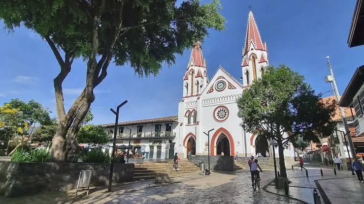 Traslados y tours por Medellín y Antioquia